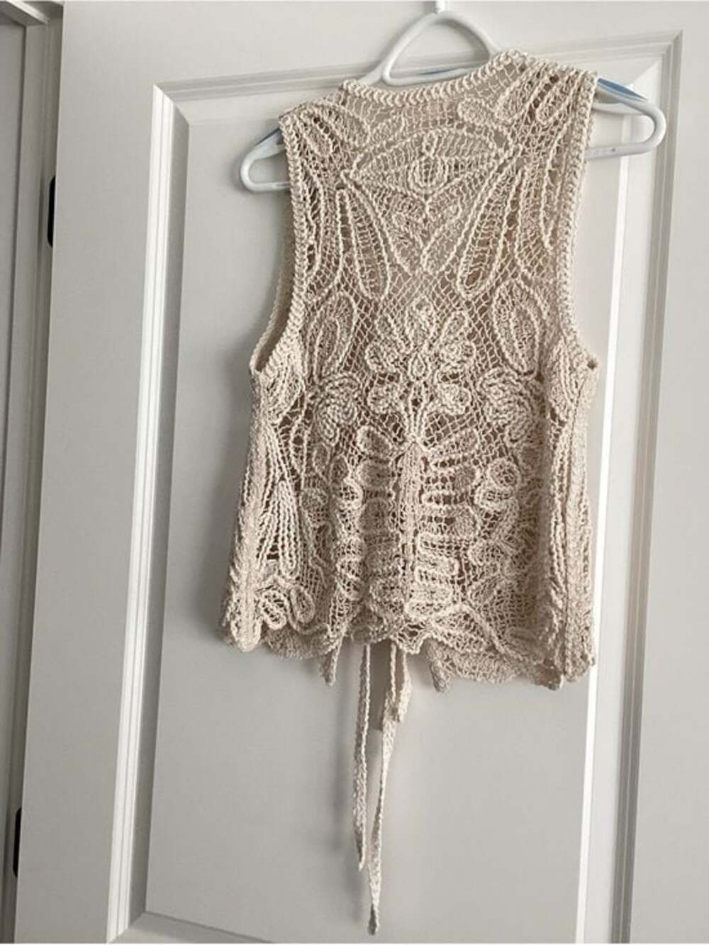 Urban Daizy Openwork Crochet Tie-Front Tank Vest - Cream - NWT - Size M/L - Picture 2 of 3